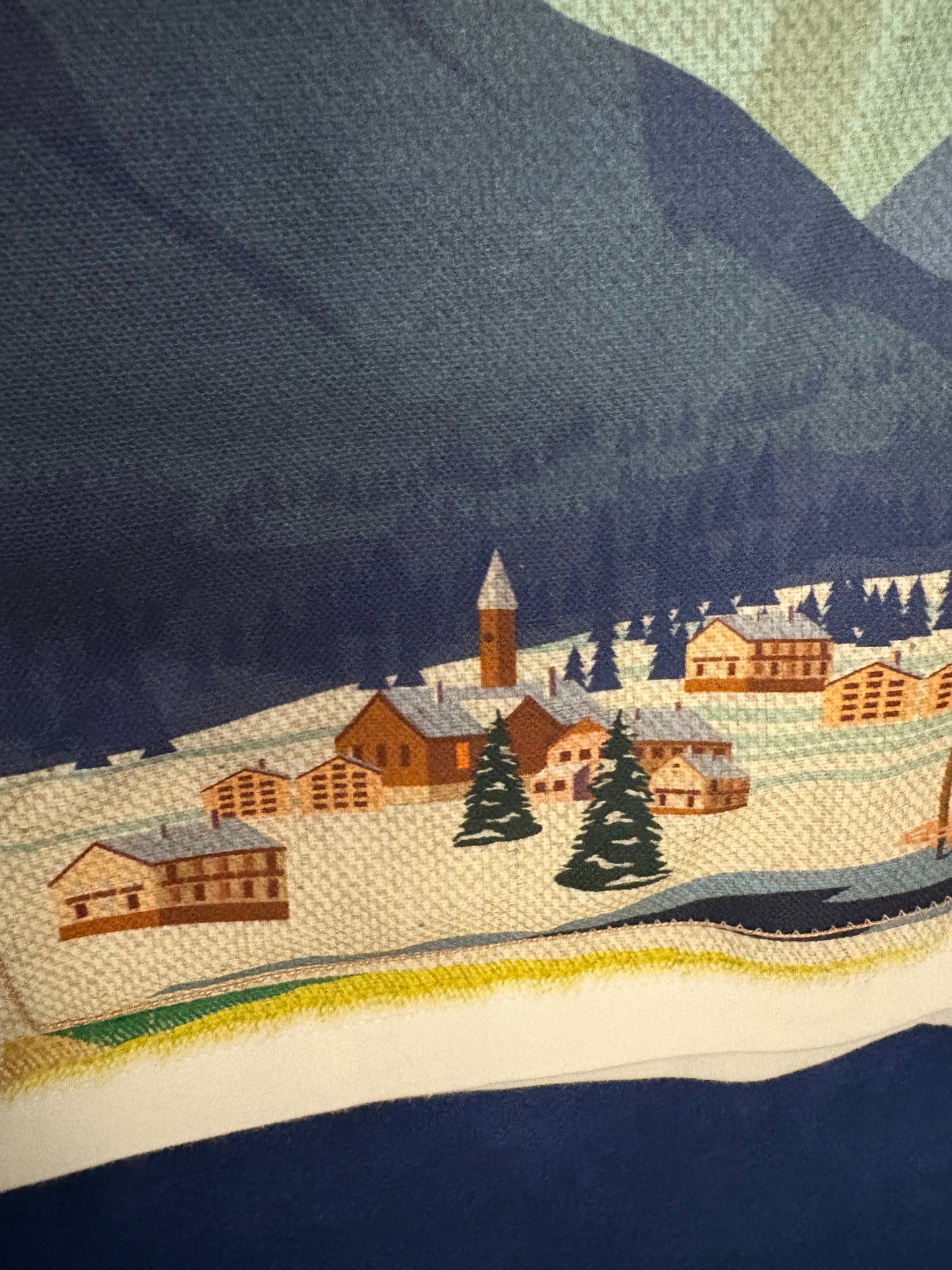 Maglietta bianca tema montagne e sci