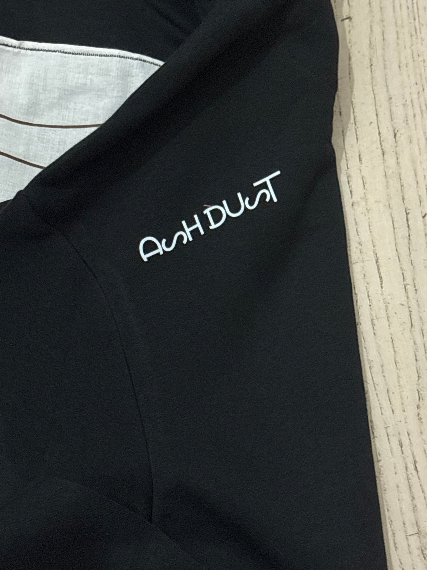 Felpa Nera Cappuccio - Drappo Giapponese Applicato