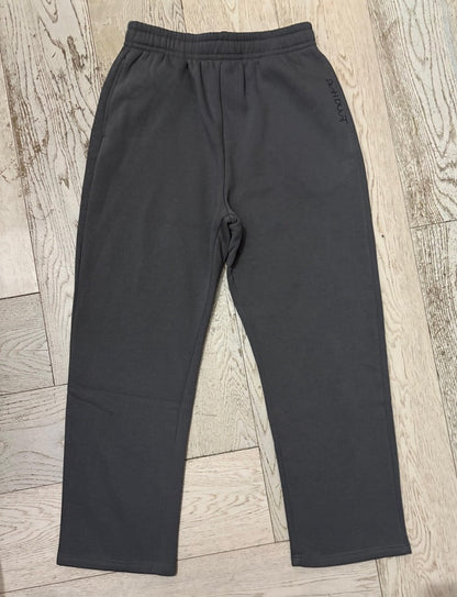 Tuta Felpata Cotone senza Elastico - Comfort e Stile Versatile