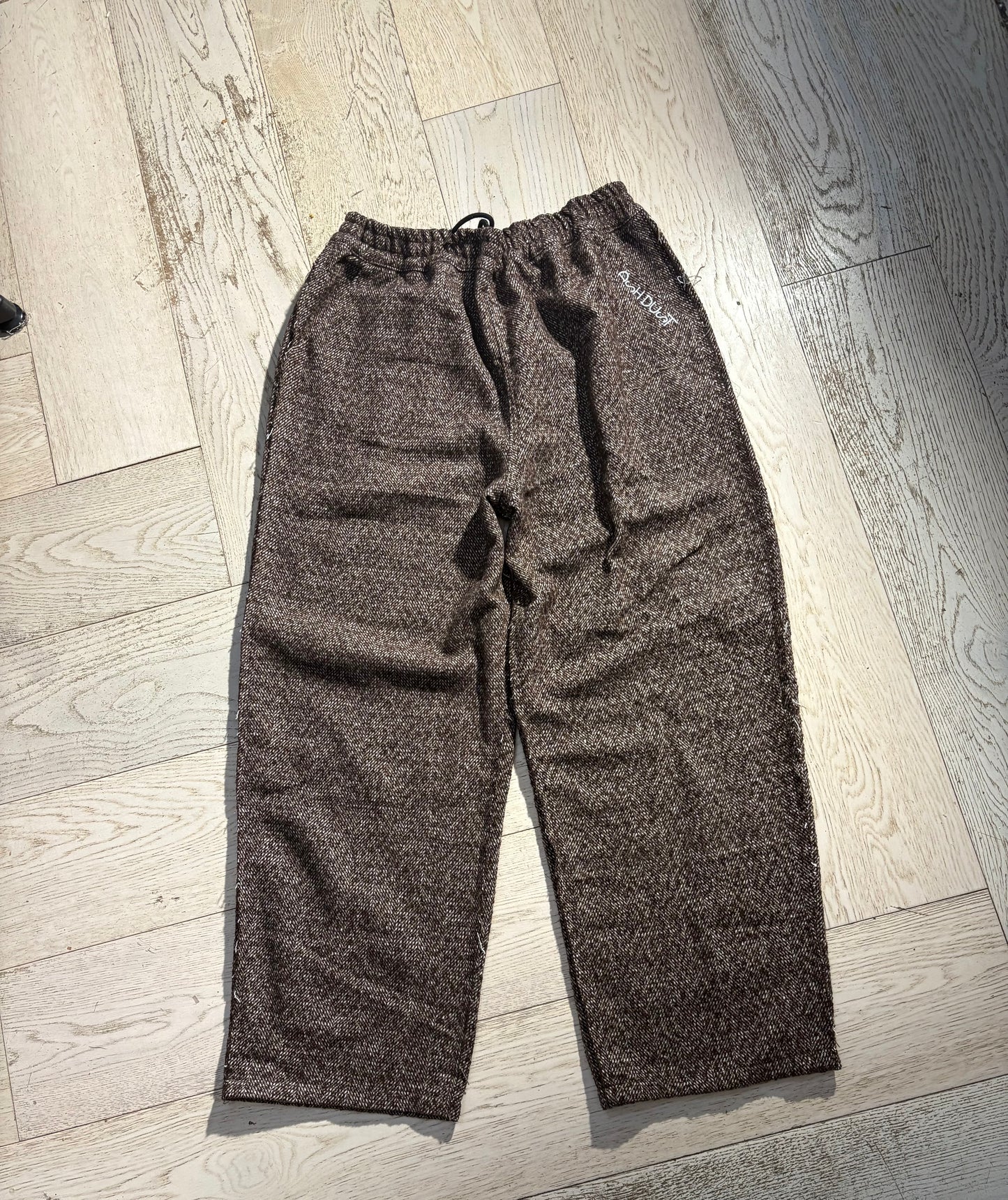Pantaloni Tweed Marroni e neri Screziati - Cuciture Sfilate Vista