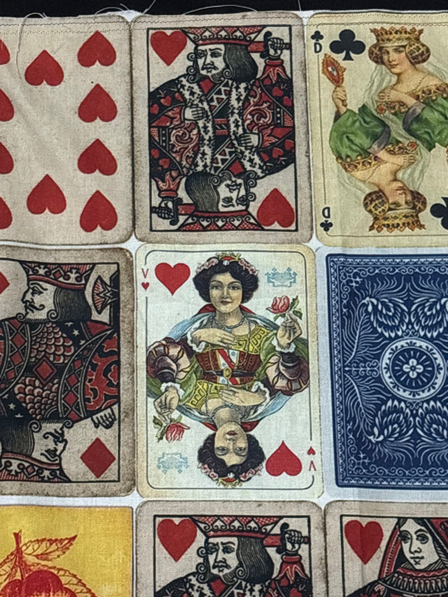 Maglietta Nera Cotone 100% - Grafica Carte da Gioco Vintage