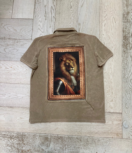 Polo in spugna con leone