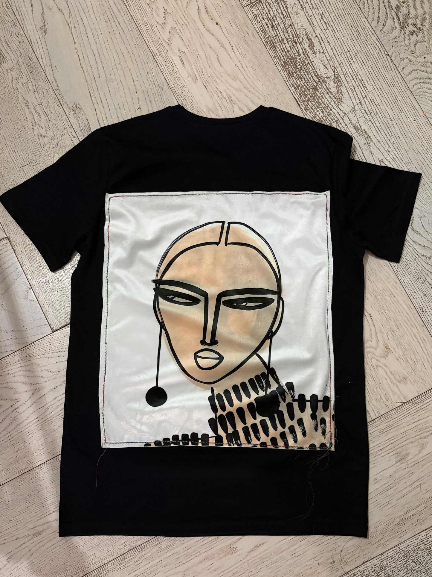 Maglietta Nera con Viso