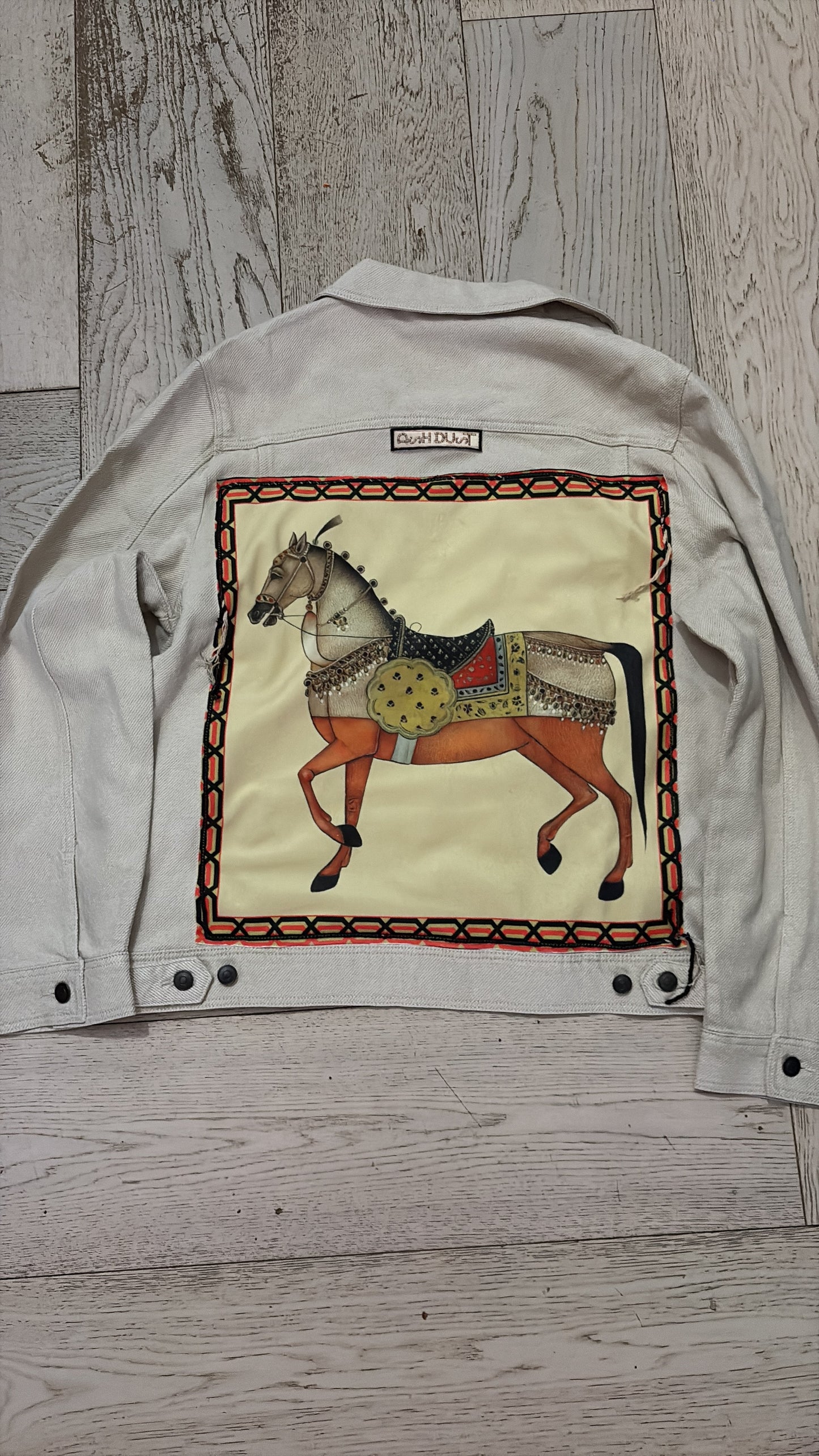 Royal Equestrian — Giacca Denim con Patch Artistico