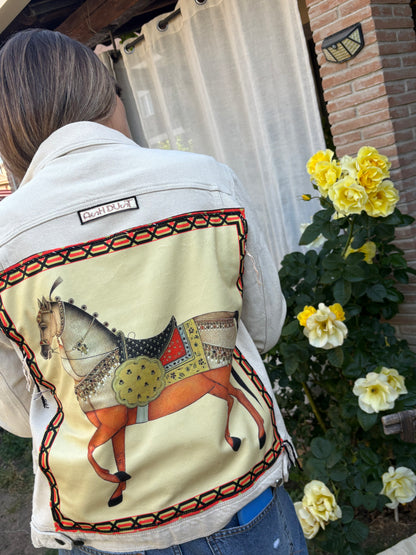 Royal Equestrian — Giacca Denim con Patch Artistico