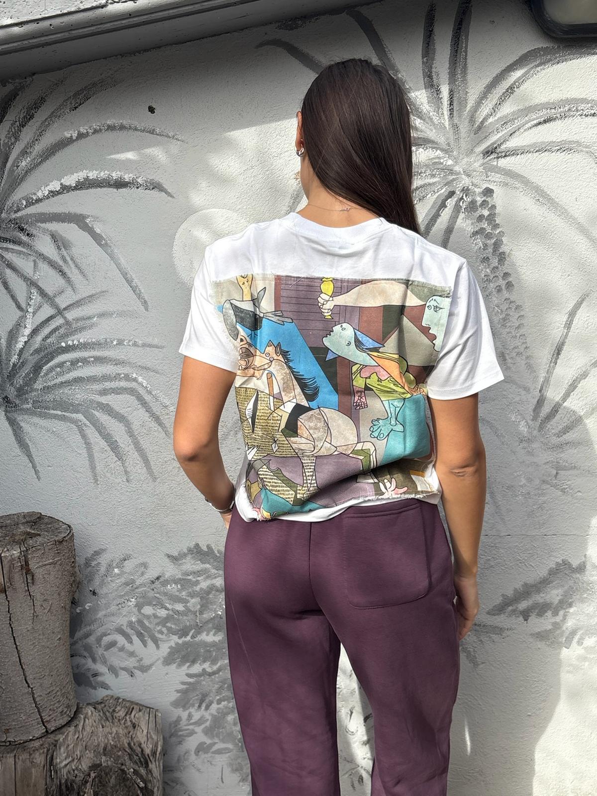 Maglietta Bianca Cotone 100% - Grafica Astratta Moderna