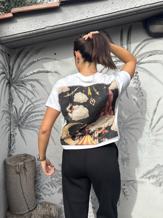 Maglietta Bianca Cotone 100% - Grafica Circo Volante